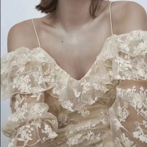 Zara embroidered Lace TOP NWT